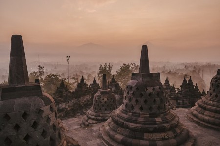 Wisata Yogyakarta, Magelang, dan Sekitarnya: Jelajahi Candi Bersejarah dan Pantai Eksotis